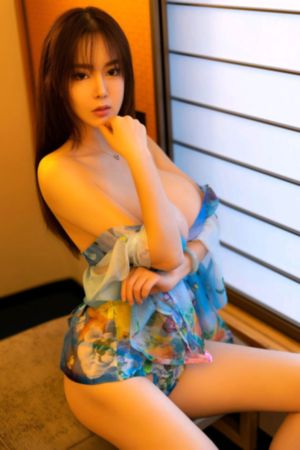 男模全身脱得精光gay