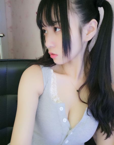 李恩美的大乳房