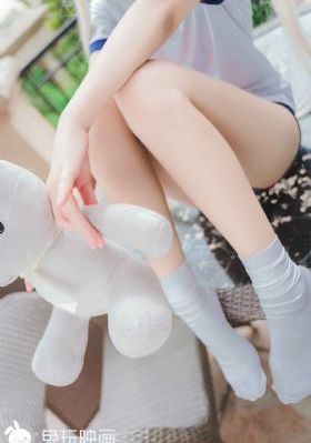 沙滩上的男孩